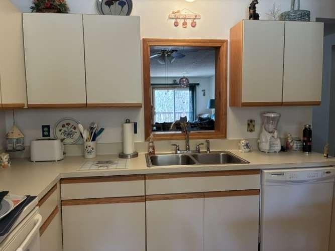 11 Hummingbird Road, Unit 6 Lincoln, NH 03251 - Photo 3 of 20