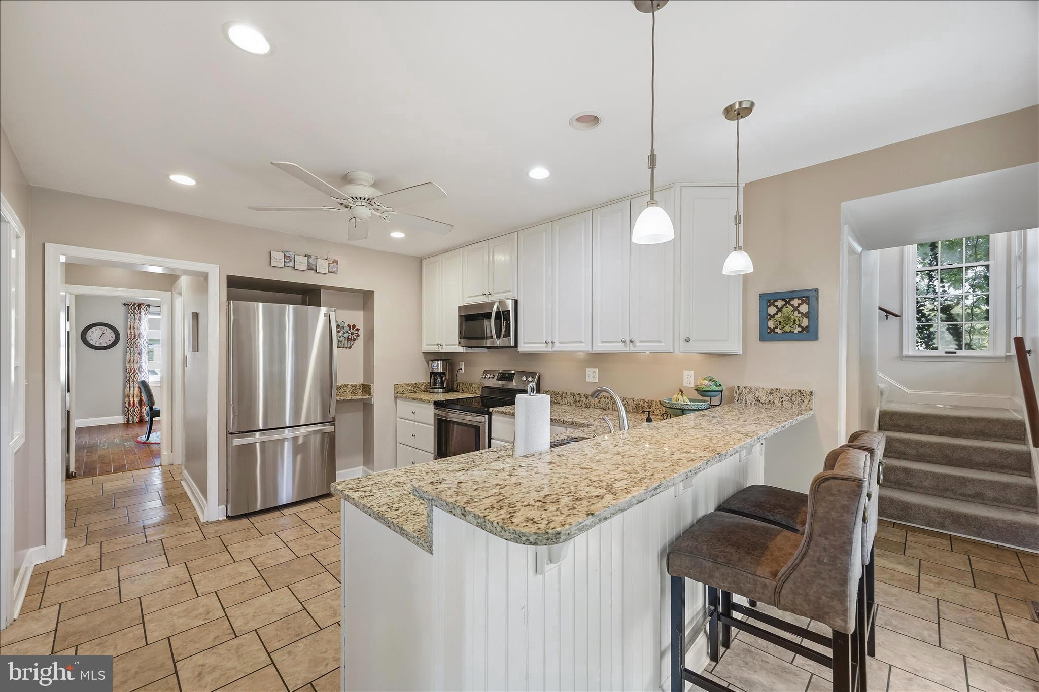 503 Forest View Road Linthicum Heights, MD 21090 - Photo 4 of 44