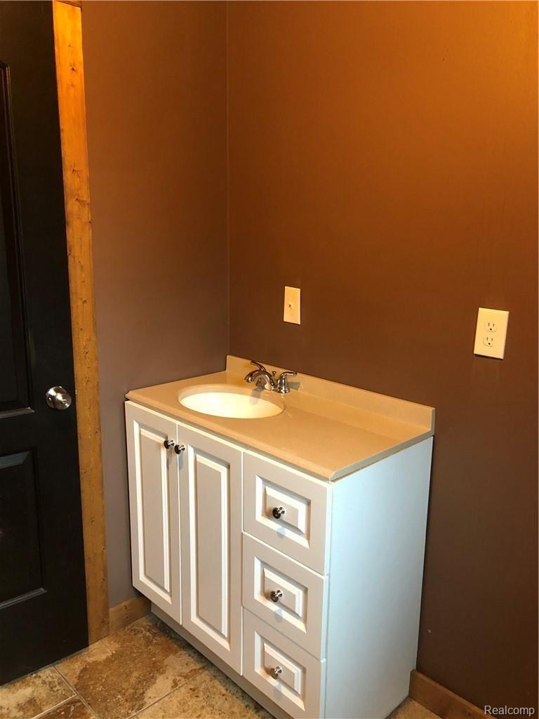 7480 Linden Road Fenton, MI 48430 - Photo 57 of 71 IMG_0917.JPG