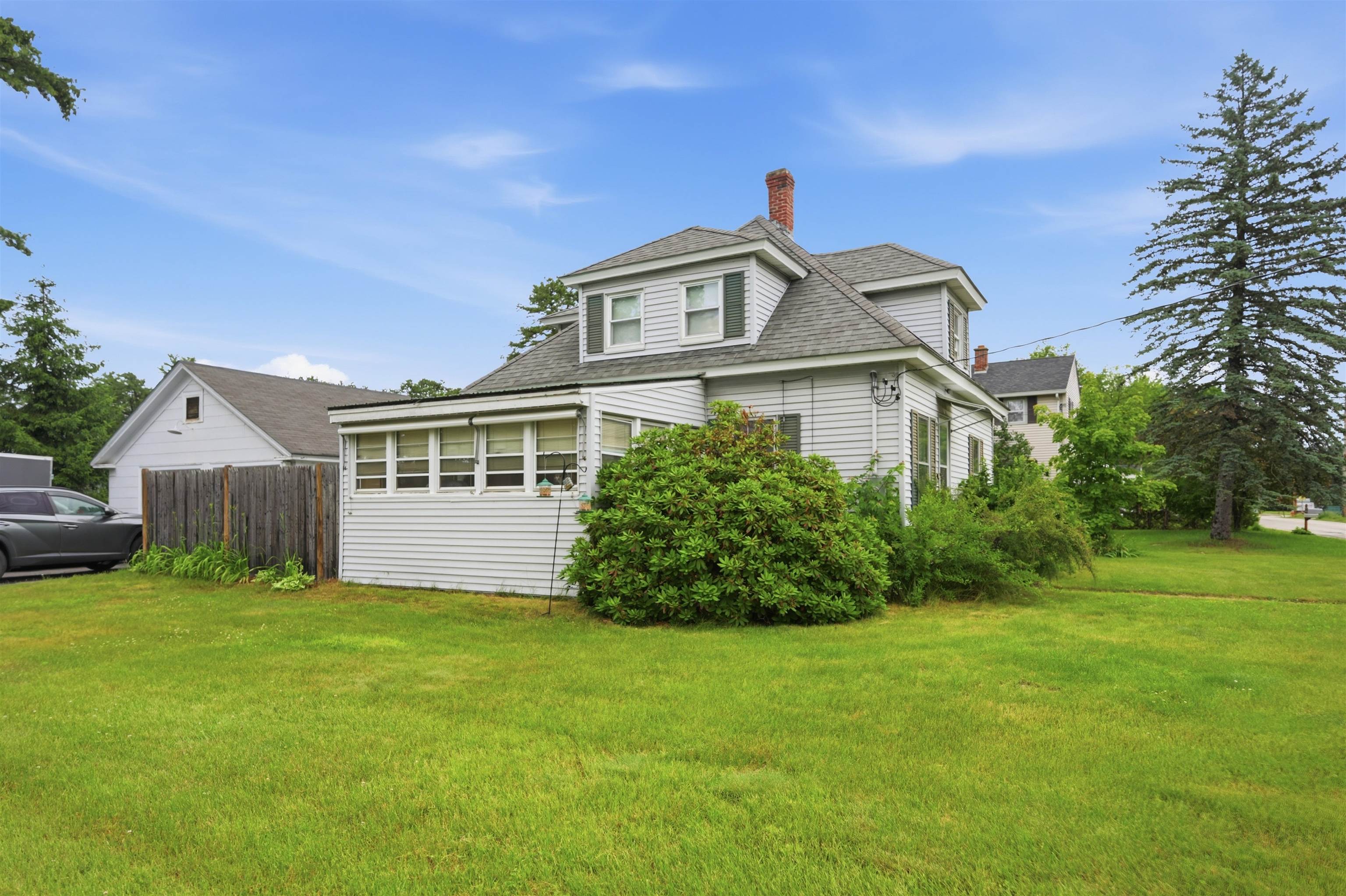 57 Pembroke Road Concord, NH 03301 - Photo 4 of 31