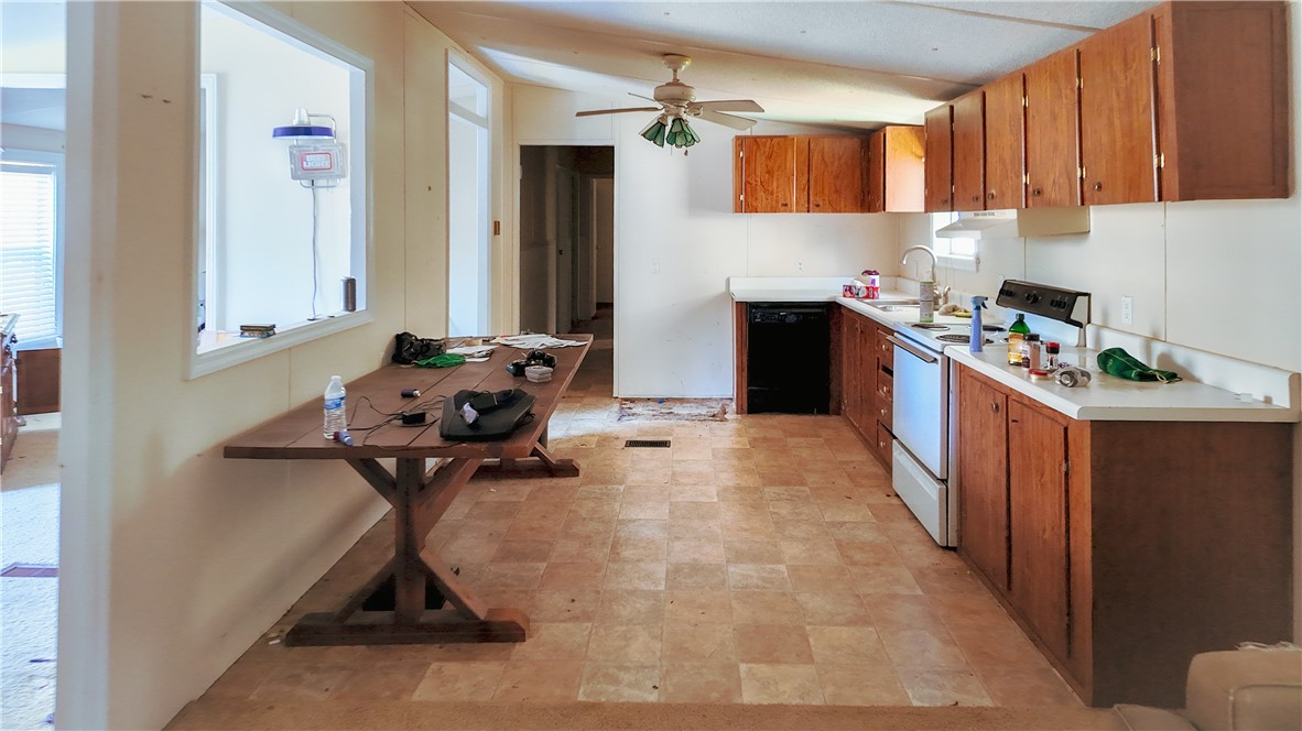 117 Gene Court Brunswick, GA 31525 - Photo 8 of 20