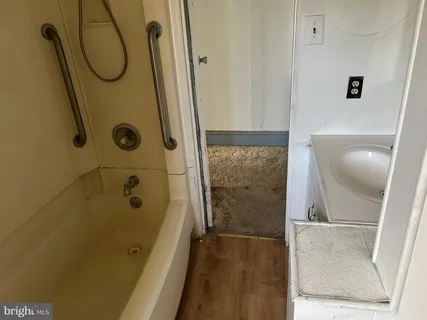 $195,000 | 1030 North Dupont Street, Wilmington, DE 19805