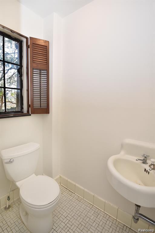 20400 Stratford Road Detroit, MI 48221 - Photo 18 of 27