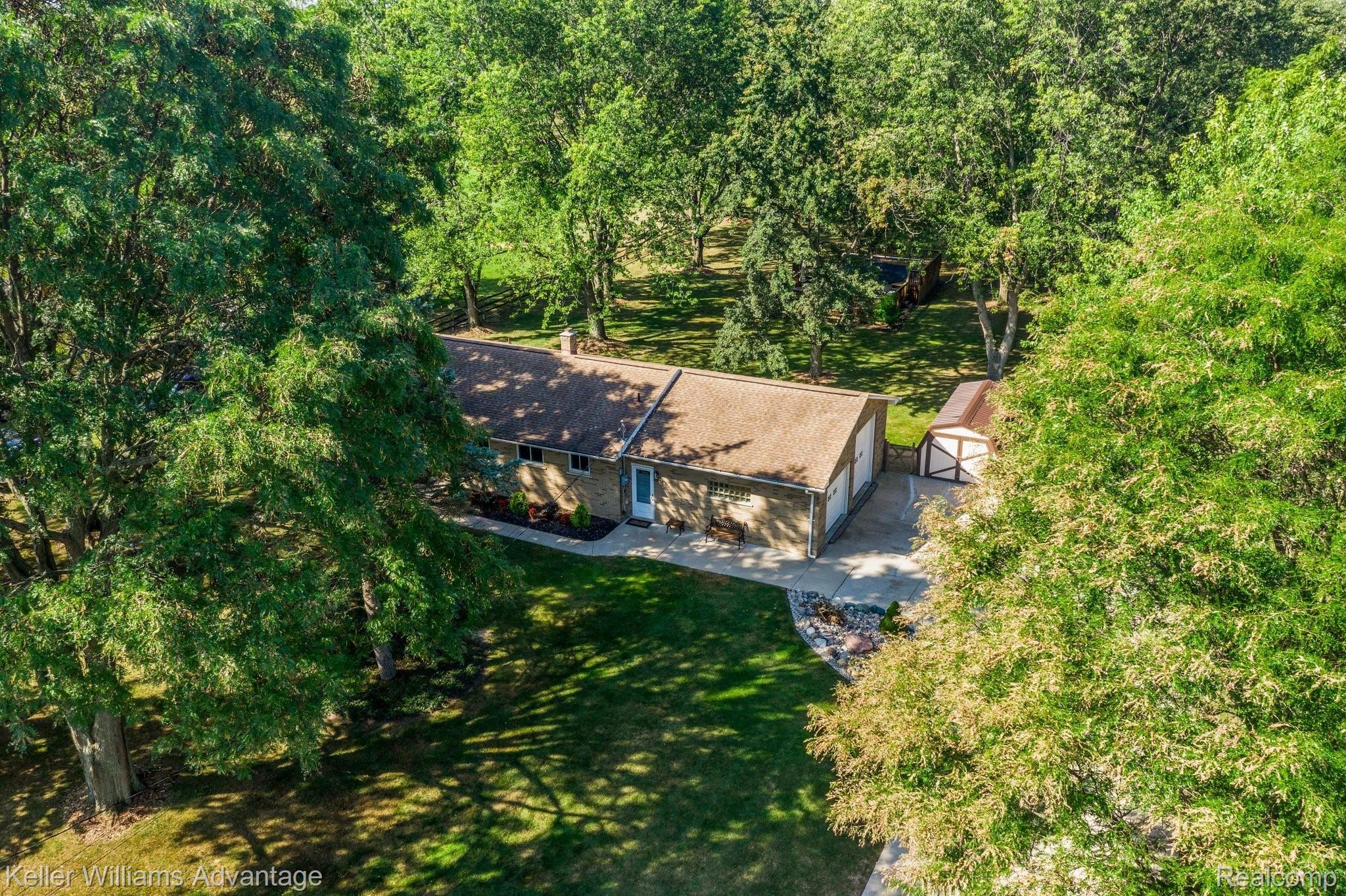 29260 Olmstead Road Flat Rock, MI 48134 - Photo 28 of 30 Aerial view of home and property (front)