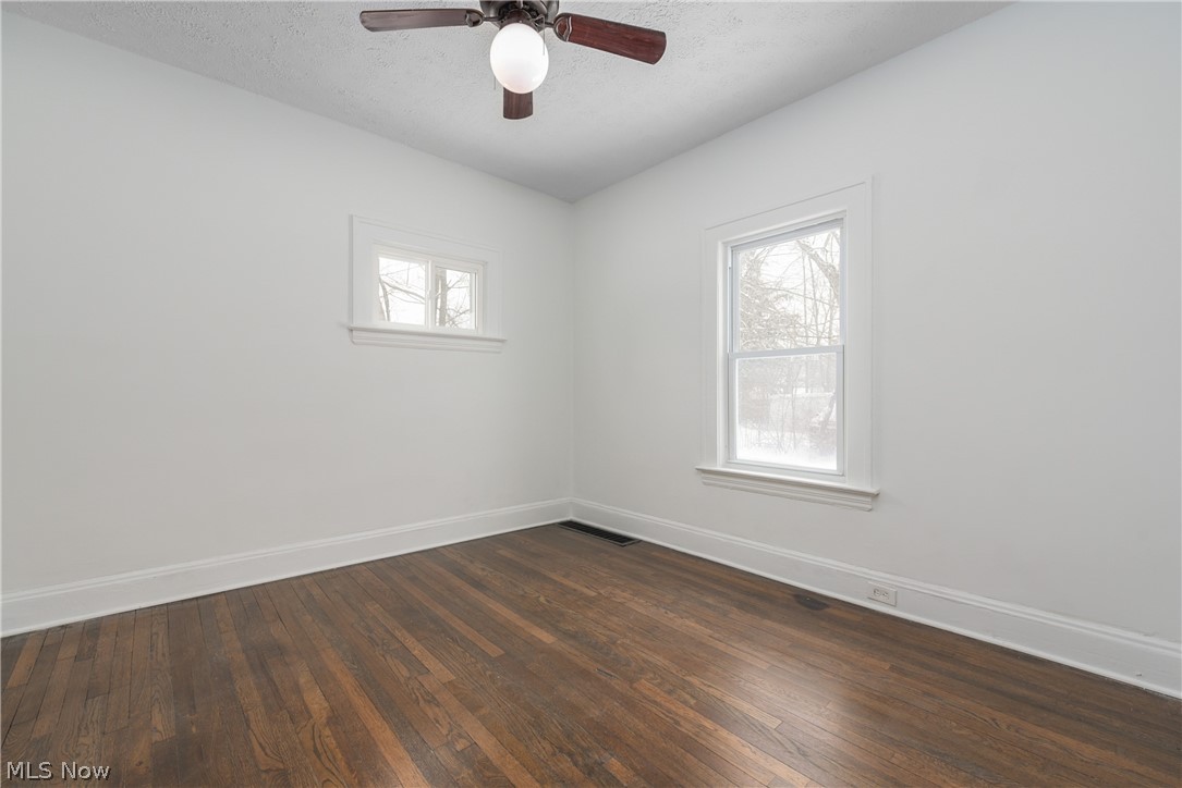 3306 East Overlook Road Cleveland Heights, OH 44118 - Photo 9 of 35