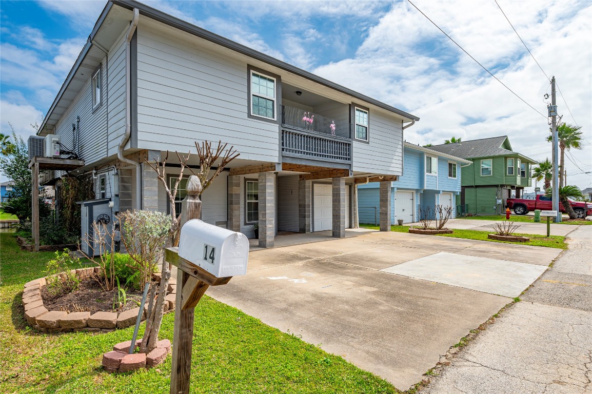 14 South Flamingo Street La Marque, TX 77568 - Photo 2 of 50