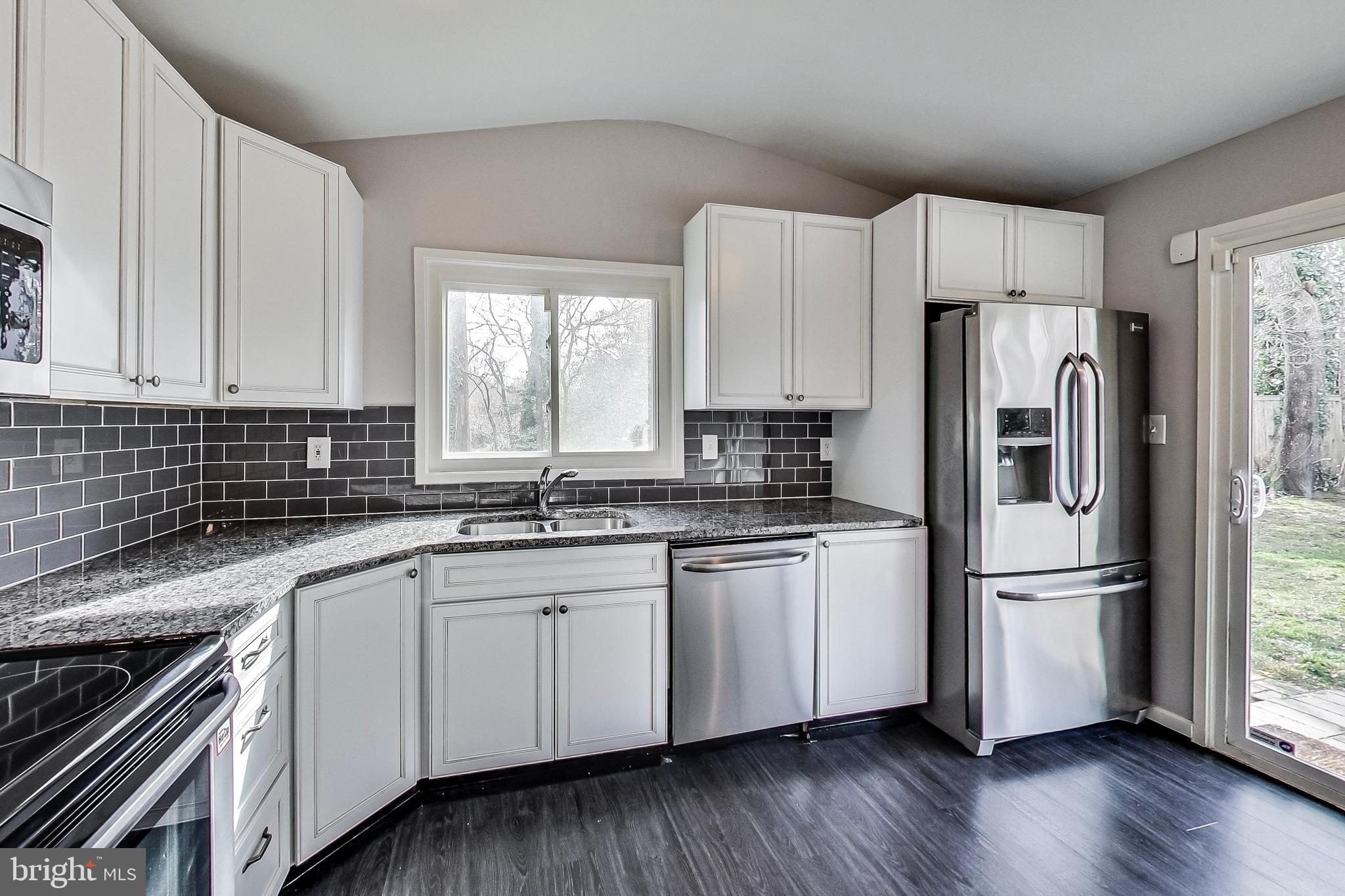 7916 Fenway Road Bethesda, MD 20817 - Photo 8 of 36 Stainless Steel Appliance