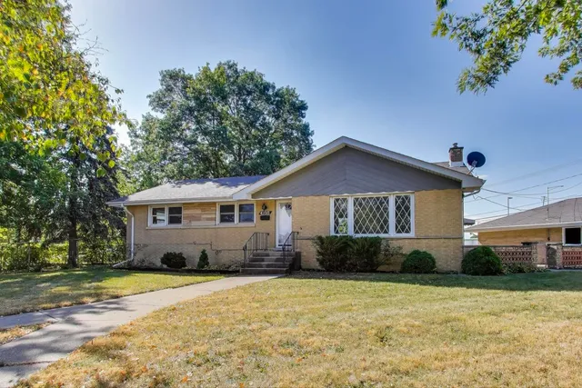 $399,000 | 4735 West 122nd Street, Alsip, IL 60803