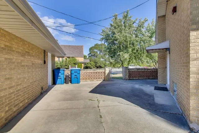 $399,000 | 4735 West 122nd Street, Alsip, IL 60803