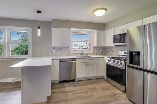 $399,000 | 4735 West 122nd Street, Alsip, IL 60803