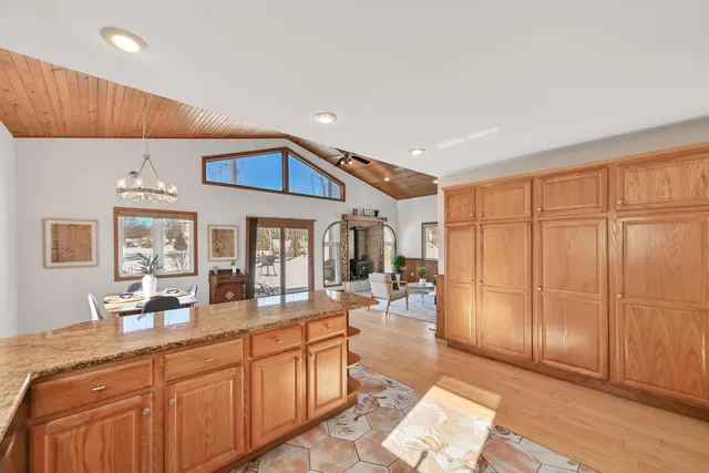 $640,000 | 2135 West Shore Drive, Delafield, WI 53018