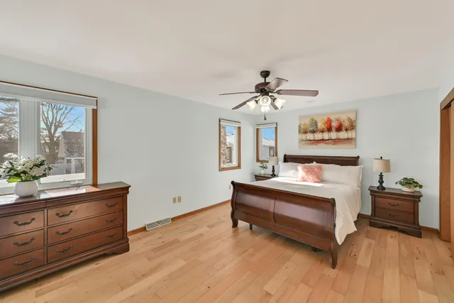 $640,000 | 2135 West Shore Drive, Delafield, WI 53018