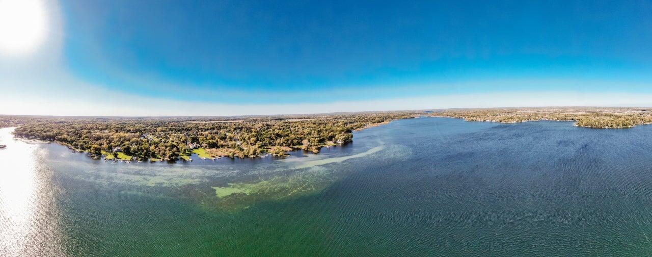 2135 West Shore Drive Delafield, WI 53018 - Photo 45 of 49 Panoramic view - Nagawicka Lake