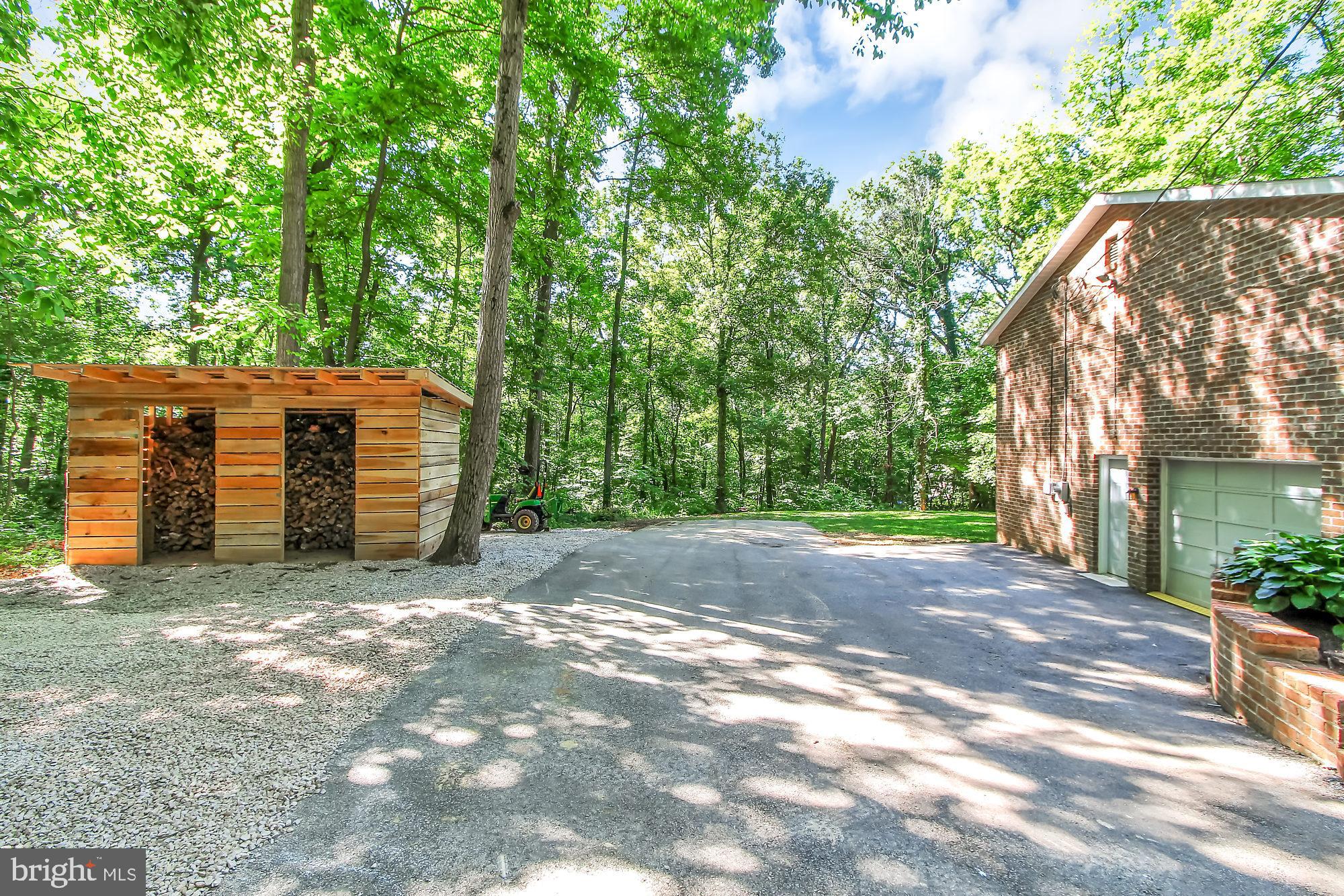 324 Chestnut Hill Road York, PA 17402 - Photo 34 of 36 Gallery Image 34