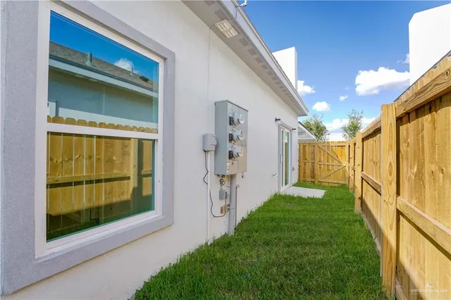 $1,250 | 5709 Notre Dame Avenue, Unit 2, Mission, TX 78573