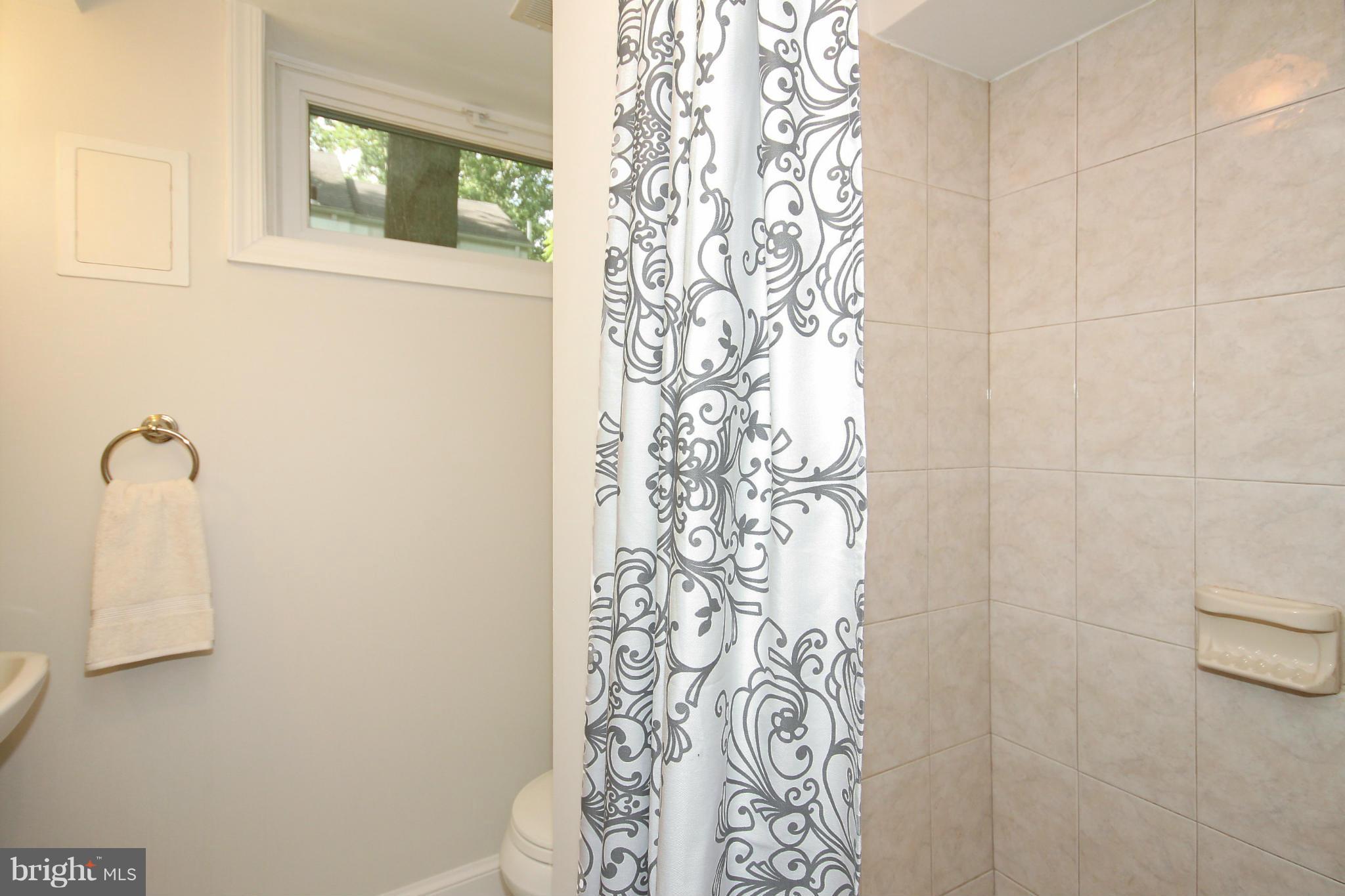 6005 Cobalt Road Bethesda, MD 20816 - Photo 21 of 30 Bath