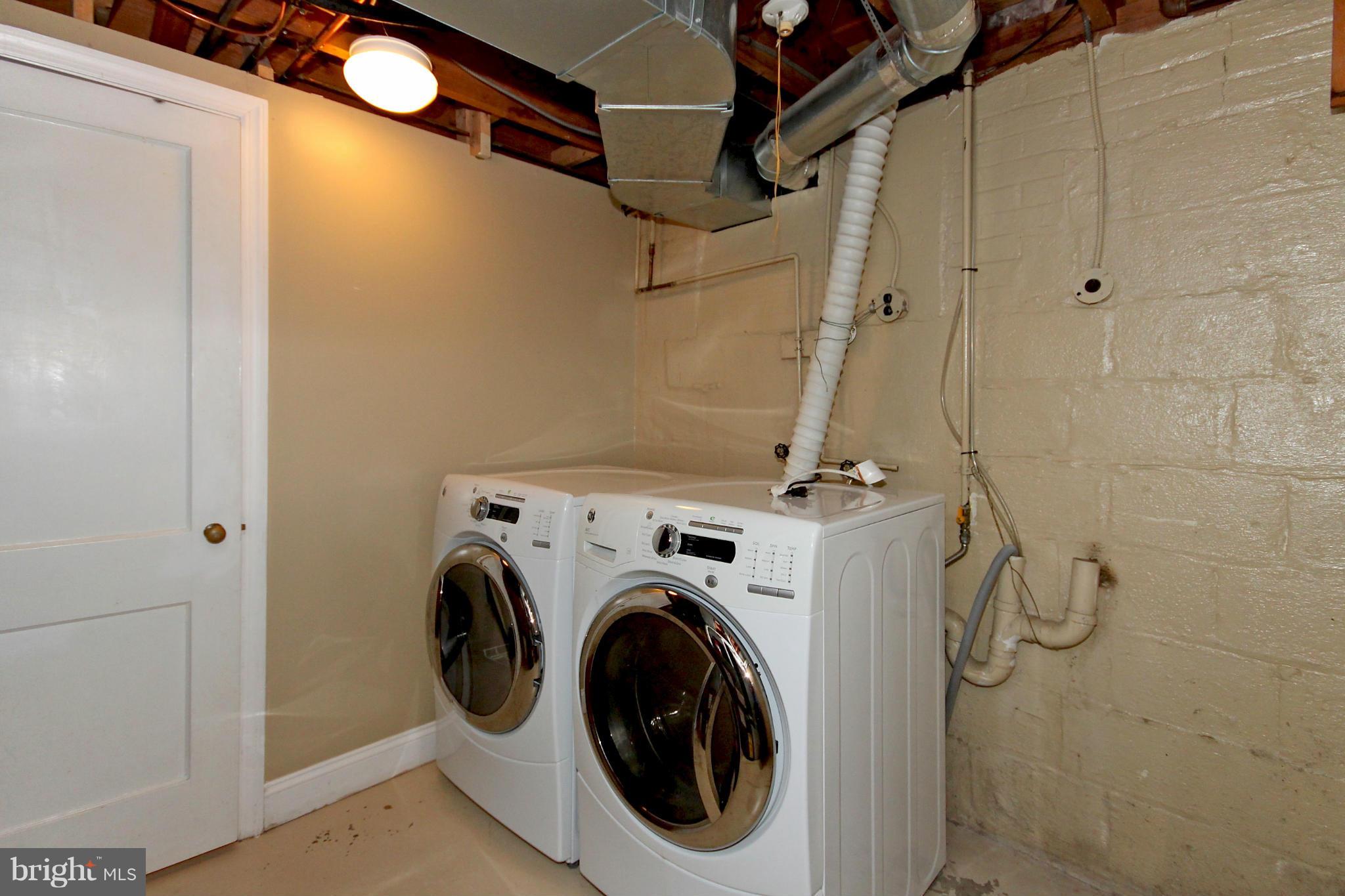 6005 Cobalt Road Bethesda, MD 20816 - Photo 22 of 30 Laundry