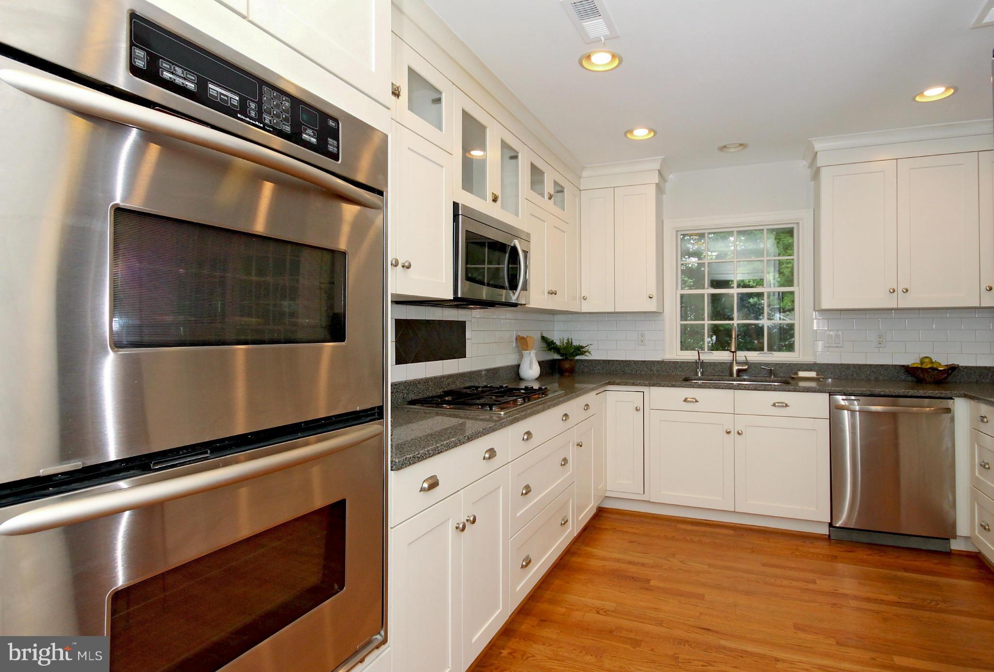 6005 Cobalt Road Bethesda, MD 20816 - Photo 7 of 30 Kitchen