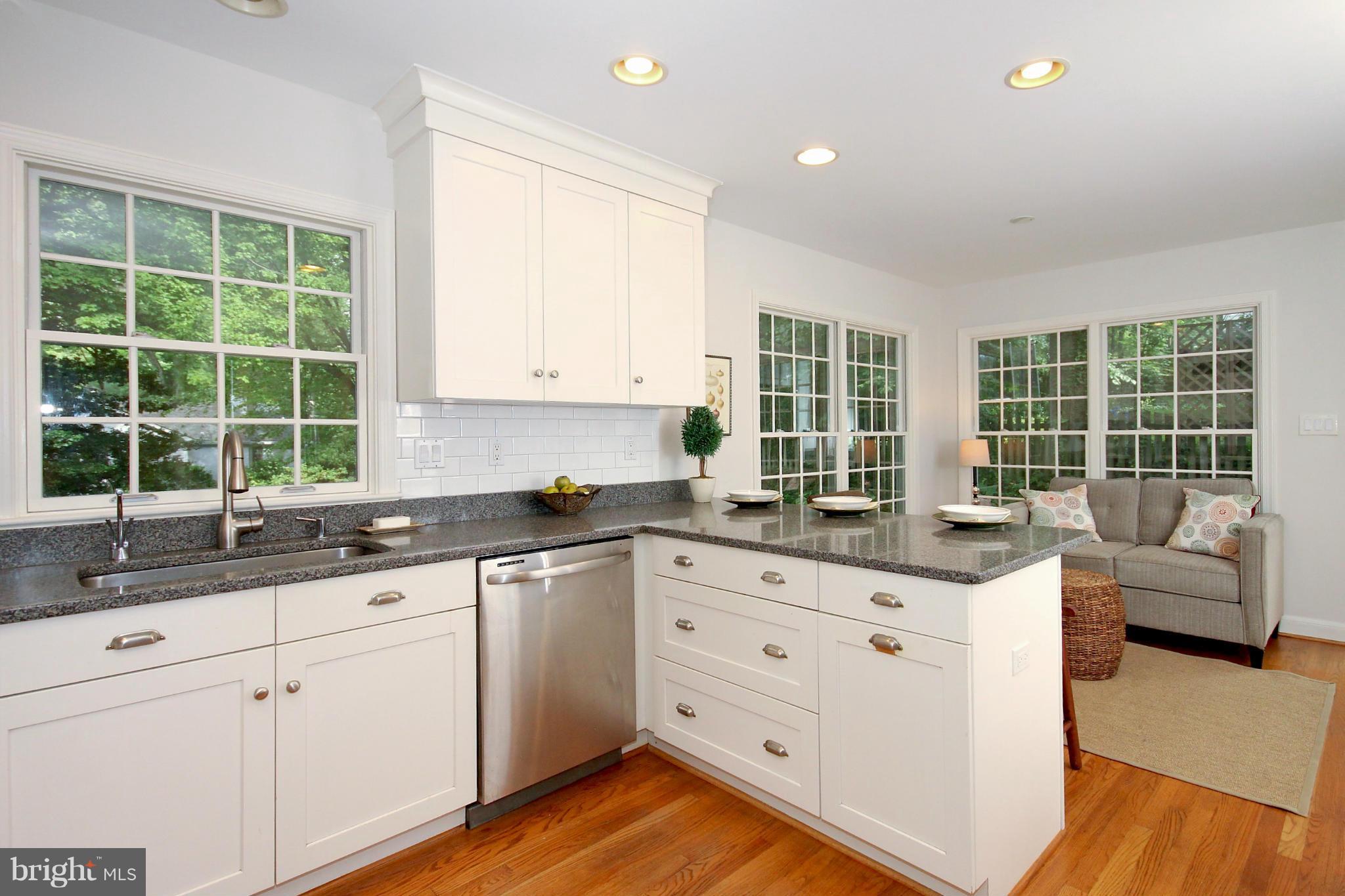 6005 Cobalt Road Bethesda, MD 20816 - Photo 8 of 30 Kitchen