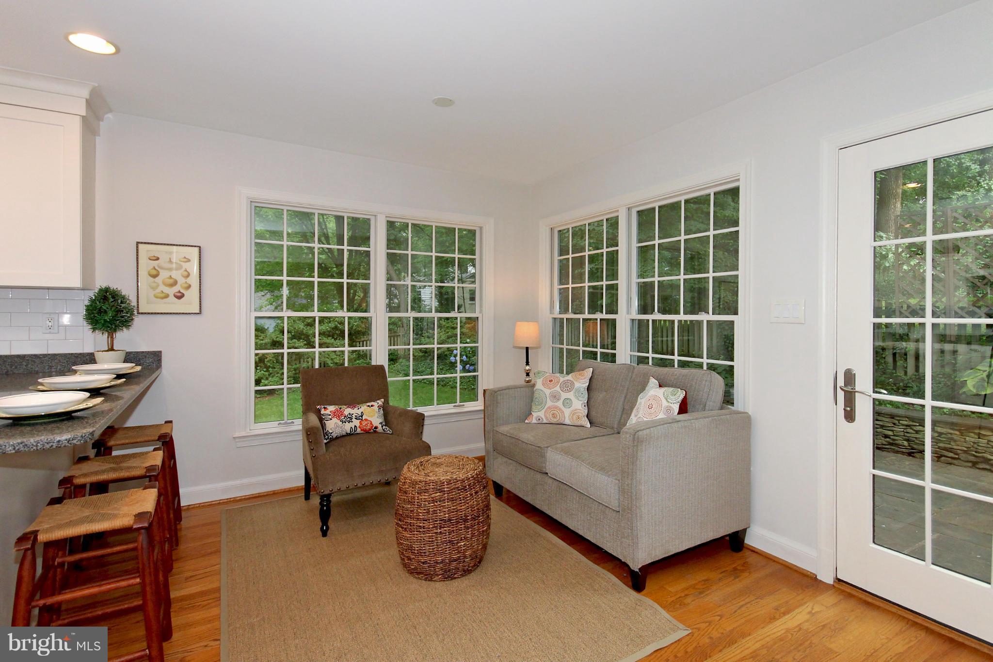 6005 Cobalt Road Bethesda, MD 20816 - Photo 10 of 30 Family Room