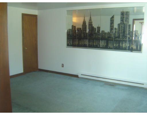 195 Gresham Street Springfield, MA 01119 - Photo 3 of 8