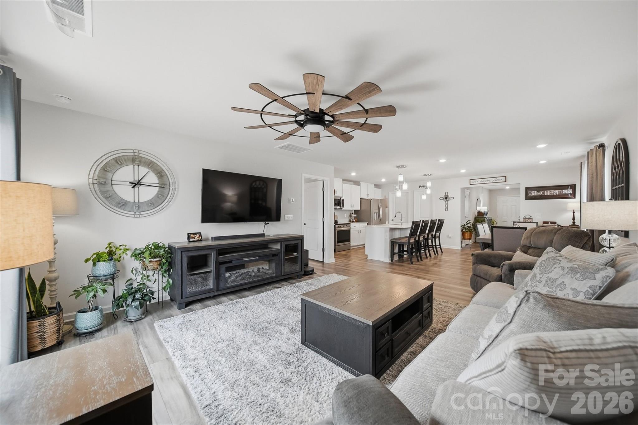 2841 Legacy Rdg Lane Catawba, NC 28609 - Photo 7 of 42 a living room with furniture and a flat screen tv