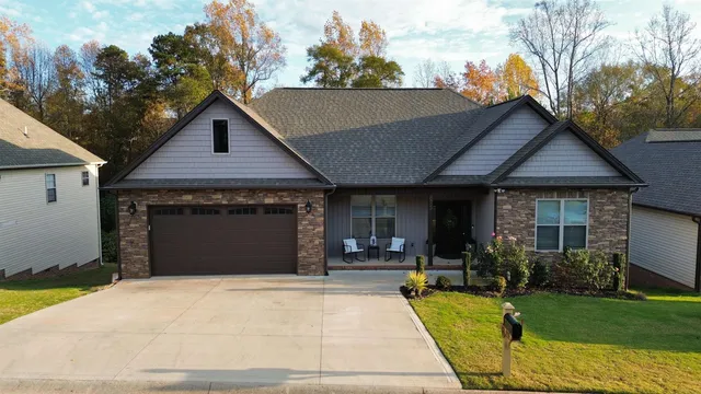 $369,900 | 875 Affirmed Drive, Boiling Springs, SC 29316