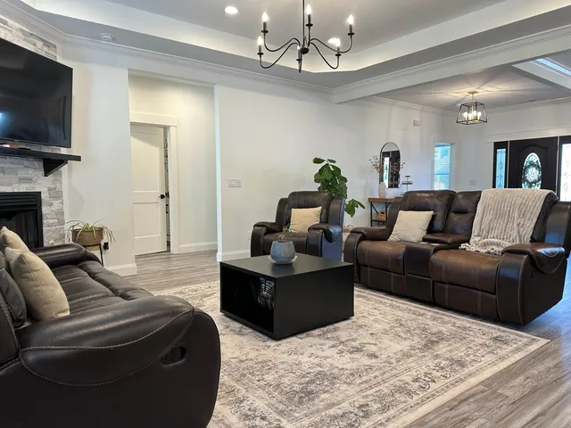 $369,900 | 875 Affirmed Drive, Boiling Springs, SC 29316