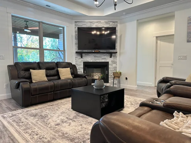 $369,900 | 875 Affirmed Drive, Boiling Springs, SC 29316