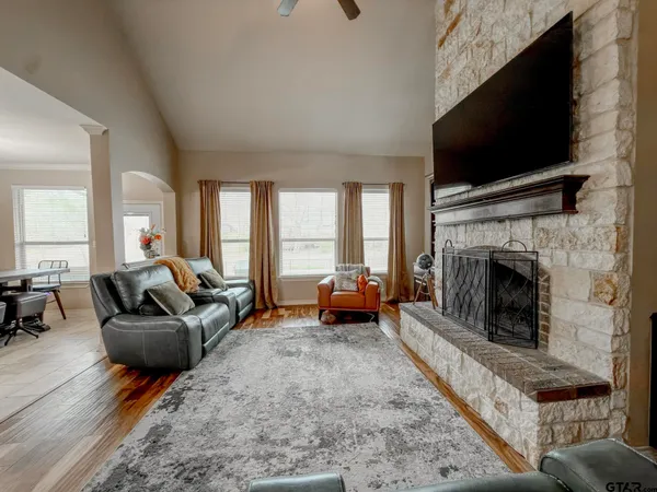 $489,900 | 302 Parkview Court, Whitehouse, TX 75791