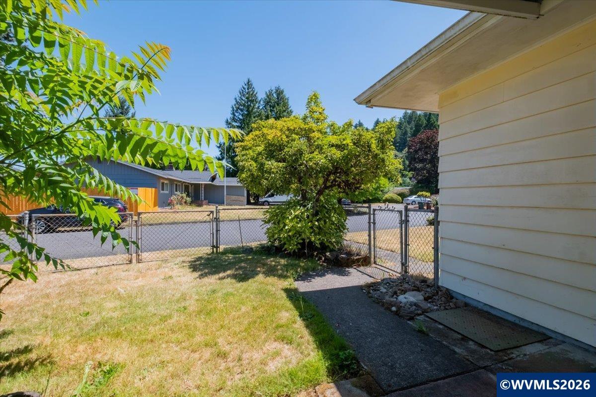 18441 Southeast Clinton Street Gresham, OR 97030 - Photo 45 of 47