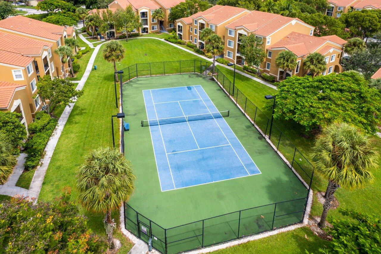 7950 North Nob Hill Road, Unit 206 Tamarac, FL 33321 - Photo 40 of 41 Tennis Courts