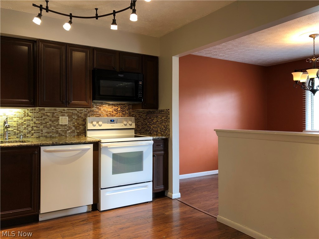1175 East Calla Road, Unit D232 Youngstown, OH 44514 - Photo 6 of 28