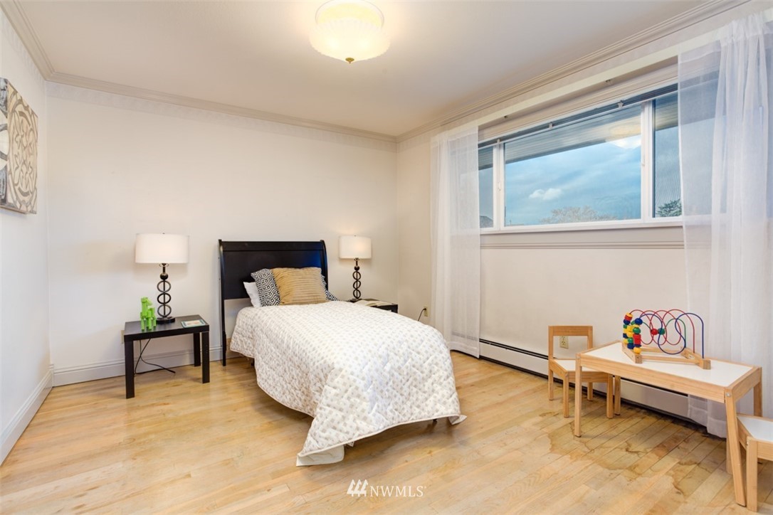 2347 North 64th Street Seattle, WA 98103 - Photo 10 of 25