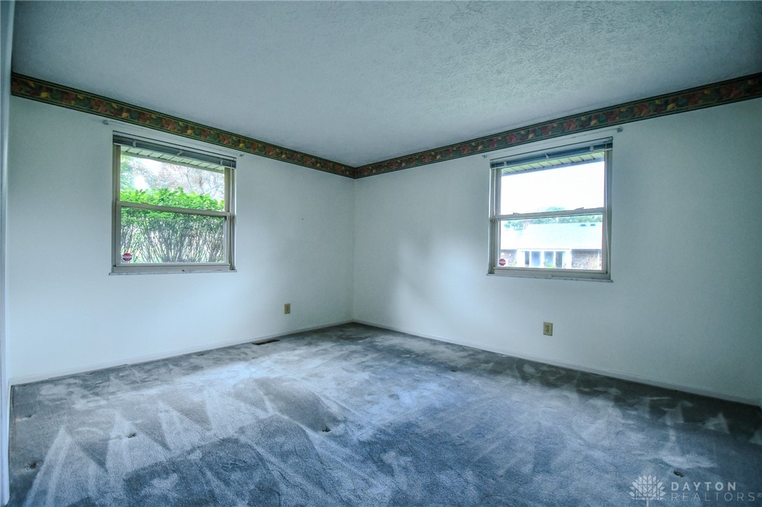 8225 Paragon Road Dayton, OH 45458 - Photo 17 of 30 Bedrm 3