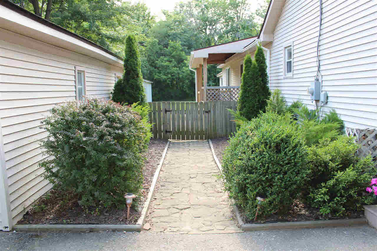 12283 Nichols Road Montrose, MI 48457 - Photo 38 of 44 21433860-37.JPG