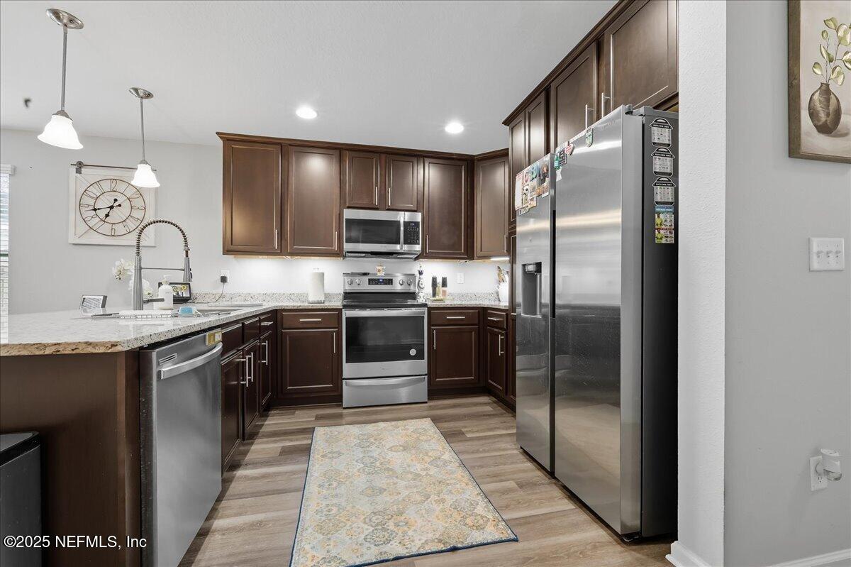 10441 Bradley Road Jacksonville, FL 32246 - Photo 7 of 19 07-Kitchen