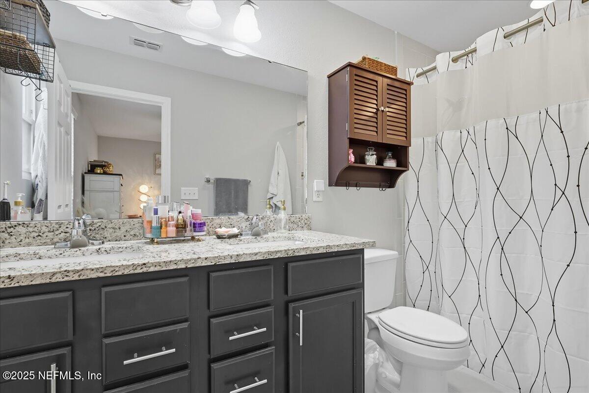 10441 Bradley Road Jacksonville, FL 32246 - Photo 10 of 19 10-Primary Bathroom