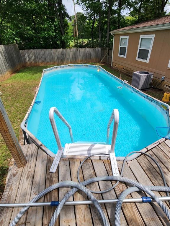 124 James Road Kilgore, TX 75662 - Photo 3 of 40