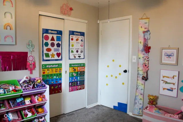 $189,900 | 219 North 9th Avenue, Beech Grove, IN 46107