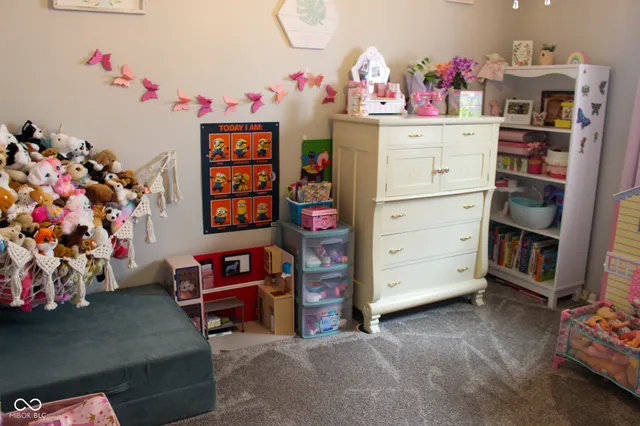 $189,900 | 219 North 9th Avenue, Beech Grove, IN 46107