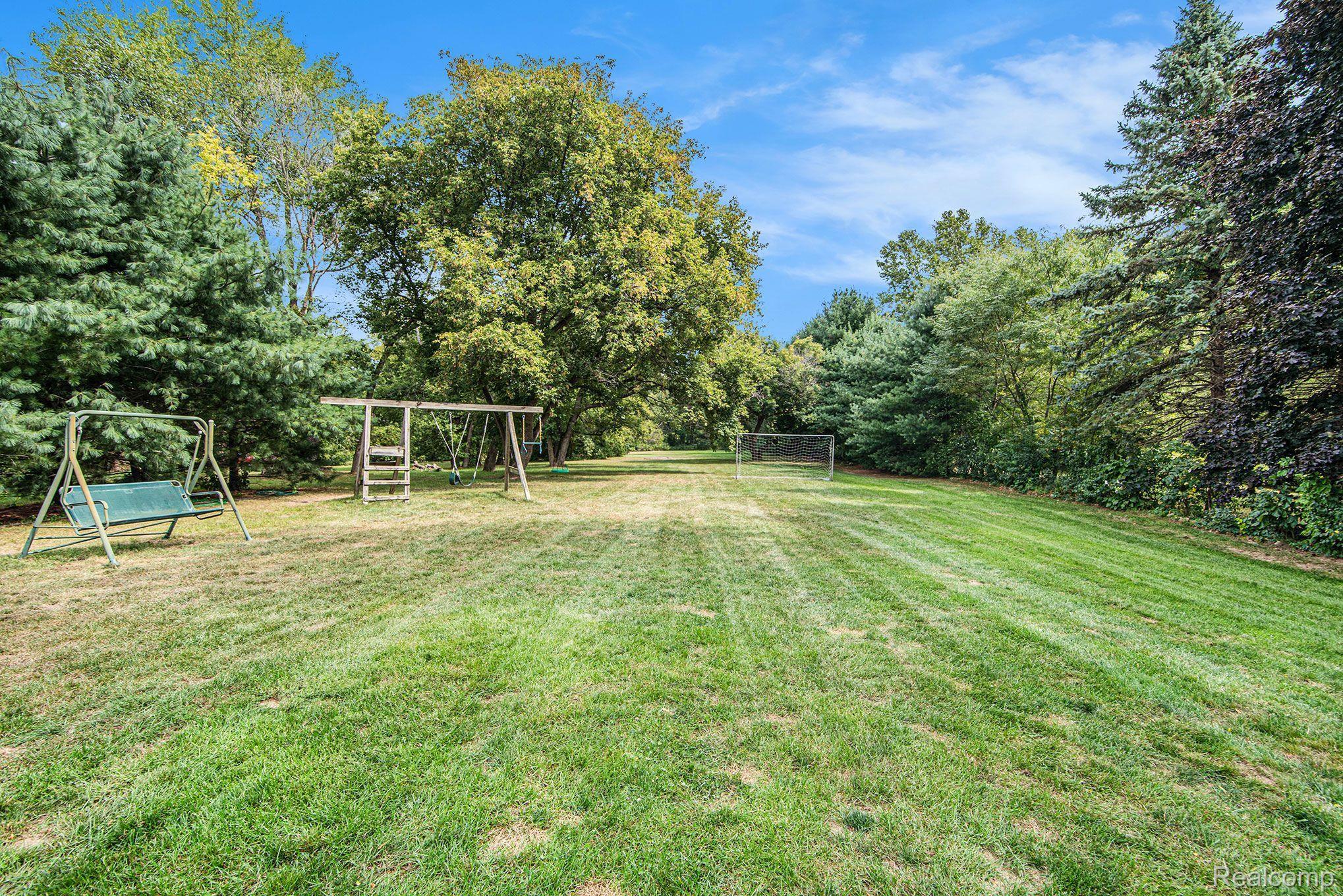 11432 Crosby Road Fenton, MI 48430 - Photo 25 of 28 Gallery Image 25