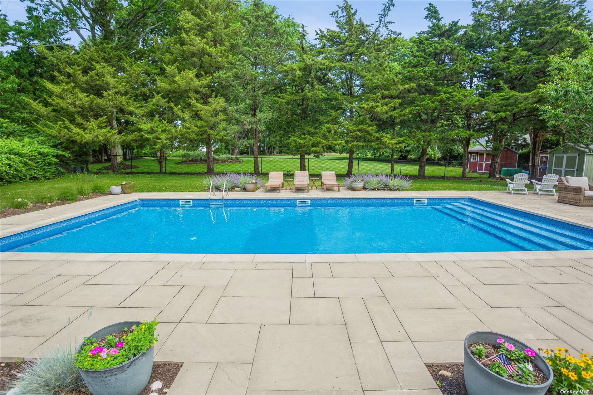 215 Southold, undefined 00000 - Photo 3 of 26