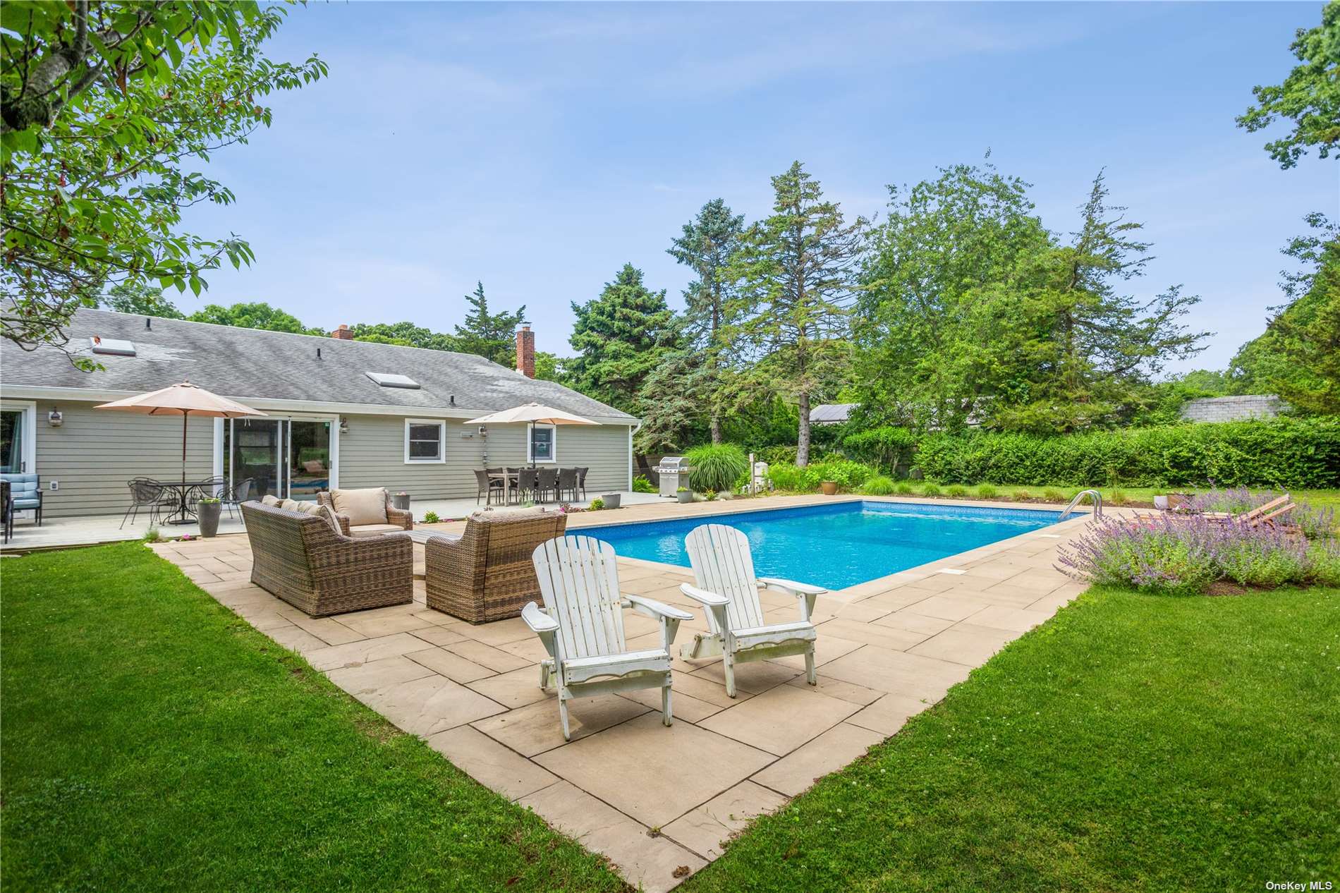 215 Southold, undefined 00000 - Photo 8 of 26