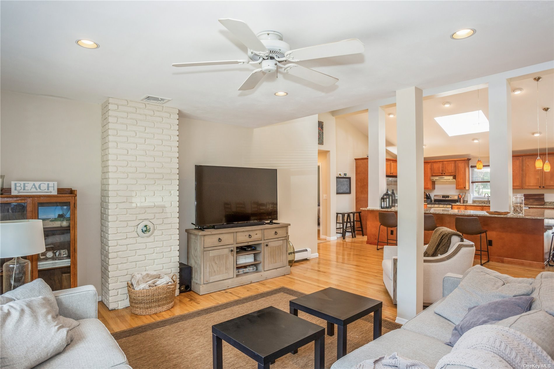 215 Southold, undefined 00000 - Photo 9 of 26