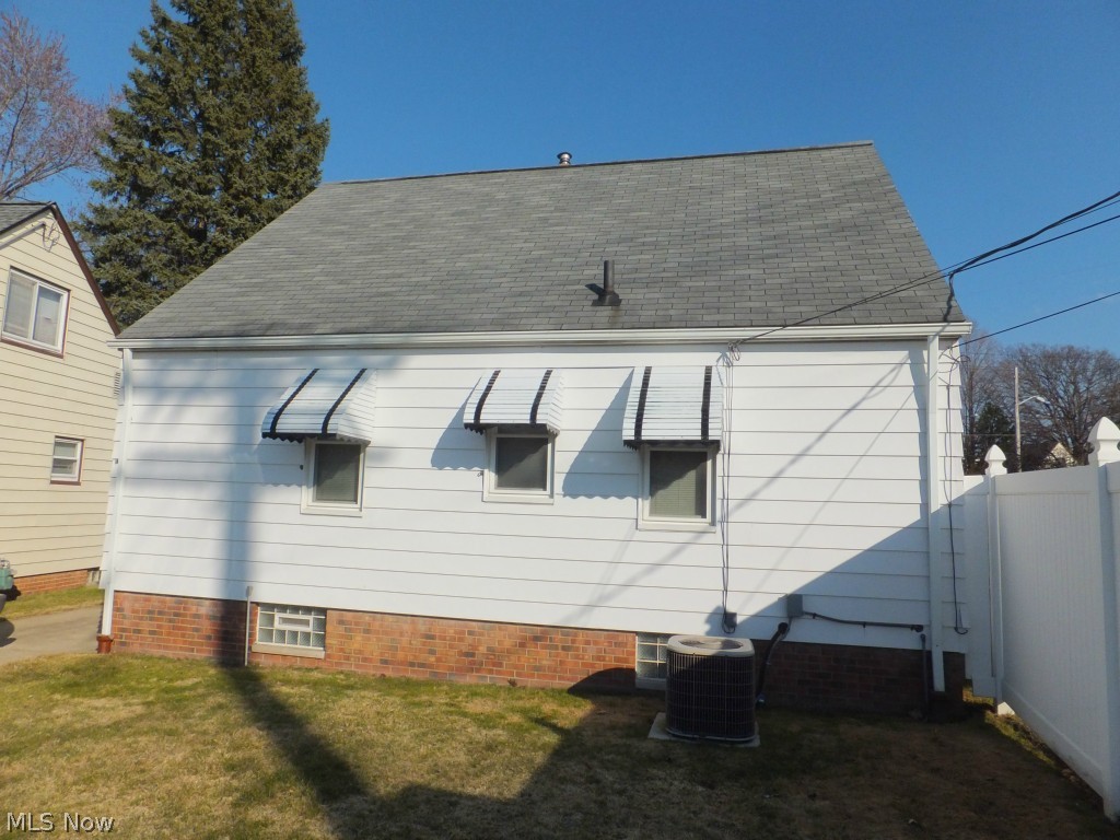 5406 Ackley Road Parma, OH 44129 - Photo 14 of 15