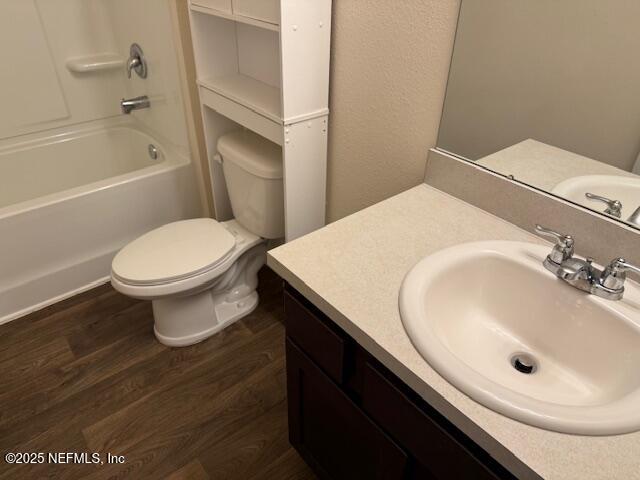 828 Morgans Treasure Road St. Augustine, FL 32084 - Photo 16 of 21 a bathroom with a sink and a toilet