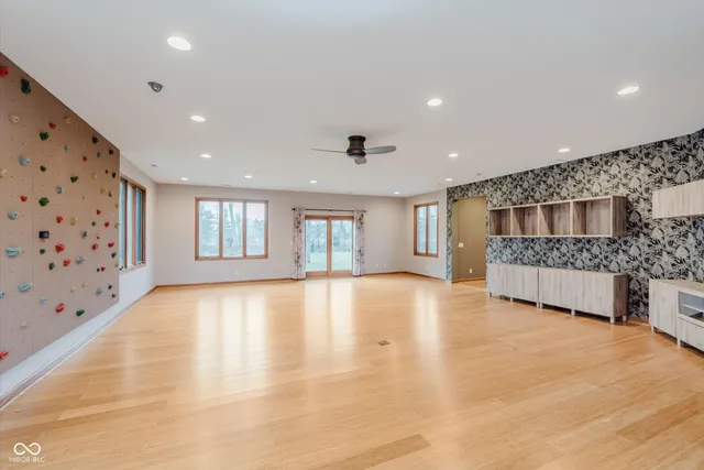 $2,750 | 3711 Tara Court, Carmel, IN 46074