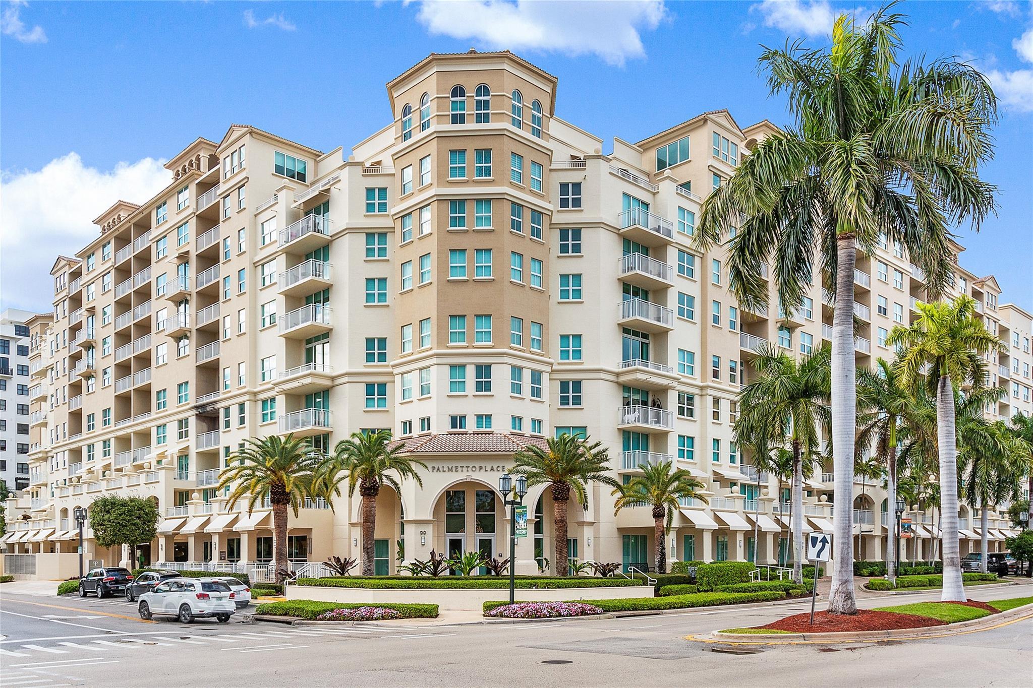 99 Southeast Mizner Boulevard, Unit 648 Boca Raton, FL 33432 - Photo 1 of 19 front view of a building