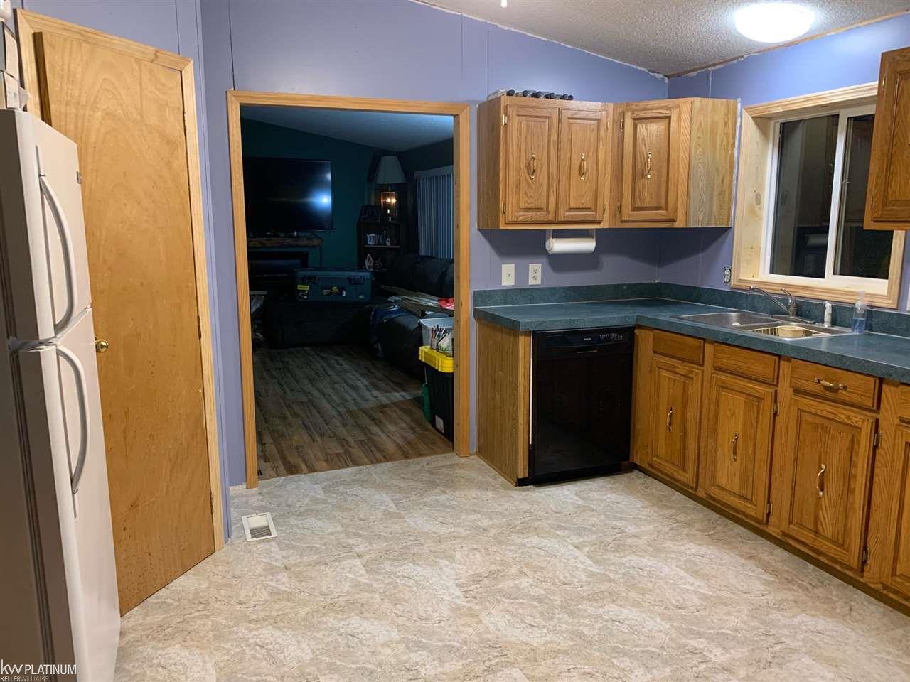 7570 Imlay City Road Avoca, MI 48006 - Photo 9 of 17